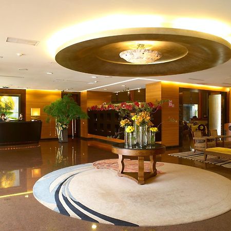 โฮเต็ล คิงส์ทาวน์ Hotel เกาสง ภายนอก รูปภาพ