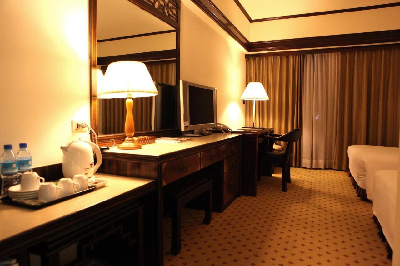 โฮเต็ล คิงส์ทาวน์ Hotel เกาสง ภายนอก รูปภาพ