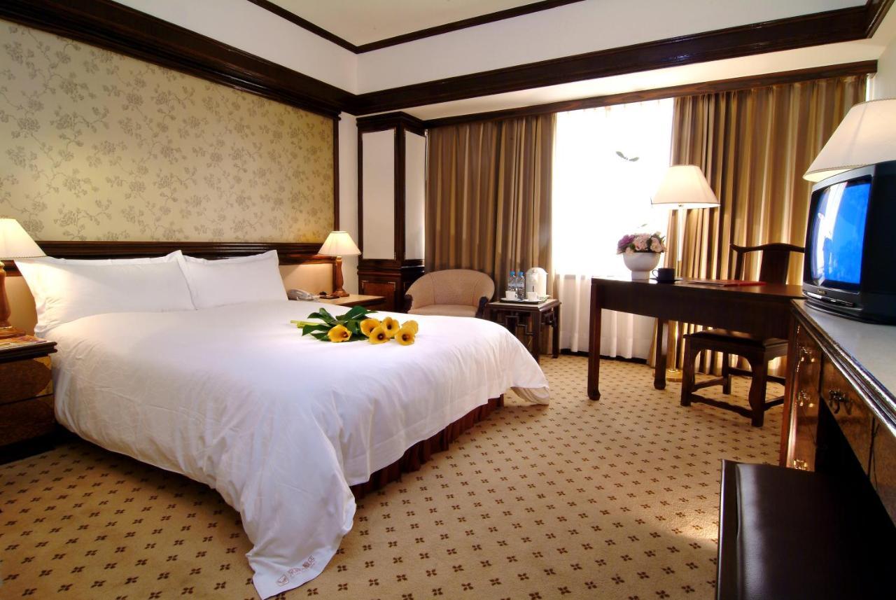 โฮเต็ล คิงส์ทาวน์ Hotel เกาสง ภายนอก รูปภาพ