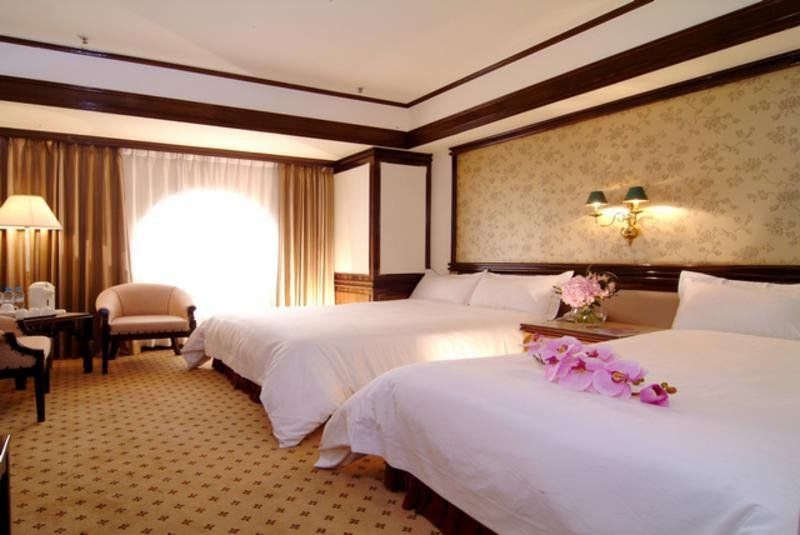 โฮเต็ล คิงส์ทาวน์ Hotel เกาสง ภายนอก รูปภาพ