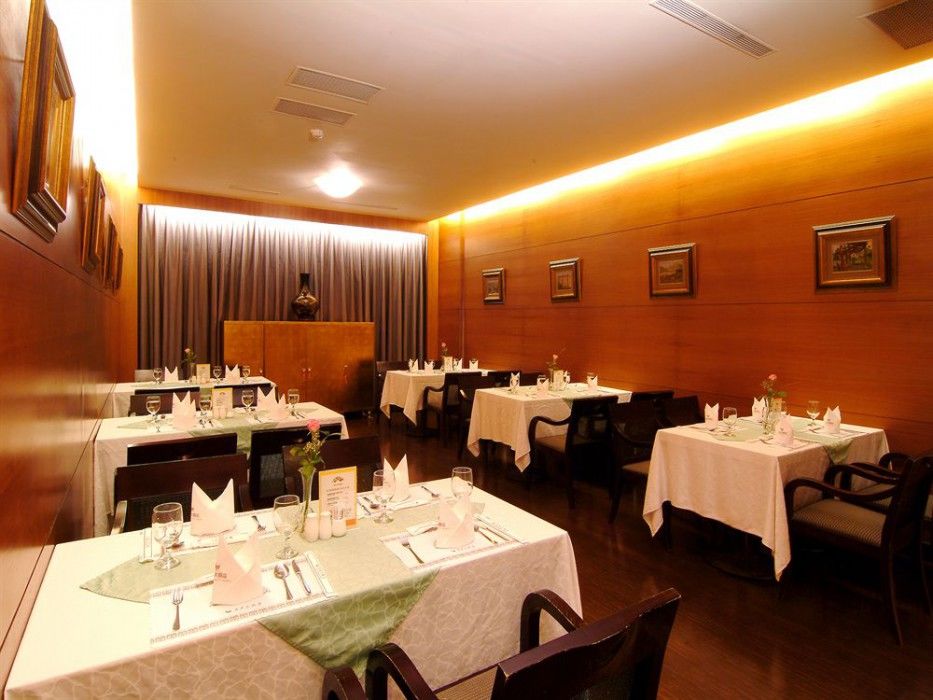 โฮเต็ล คิงส์ทาวน์ Hotel เกาสง ภายนอก รูปภาพ