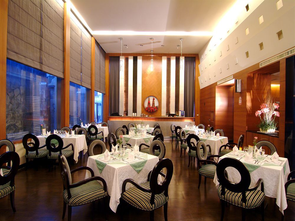 โฮเต็ล คิงส์ทาวน์ Hotel เกาสง ภายนอก รูปภาพ